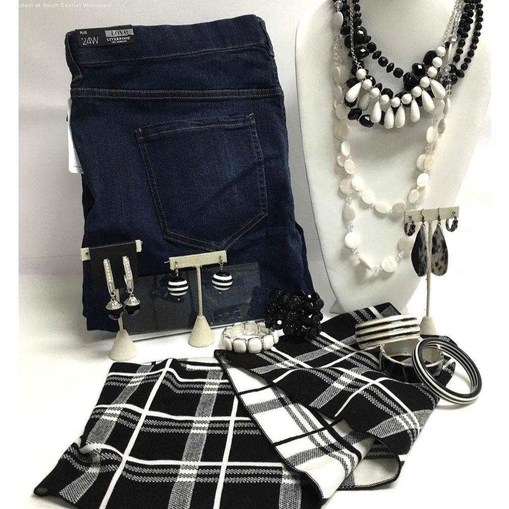 NWT Liverpool The Slim Glide On Jeans Sz 24W w/ Matching Cowl Scarf and Jewelry